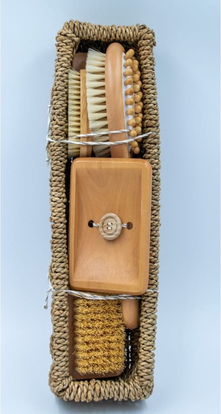 Badkamer cadeaumand met duoborstel