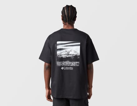 Columbia Zwaar Uitgevoerd T-Shirt Met Grafische Print Op De Achterkant, Comfortabele Pasvorm, Zwart