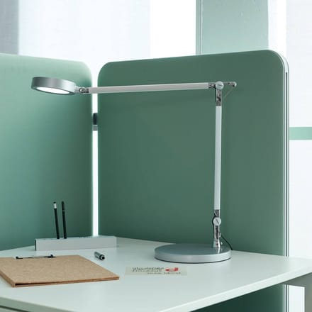 Bureaulamp LED MAULgrace, touchdimmer 4-voudig, met dubbele arm van aluminium, 300 lm, zilver