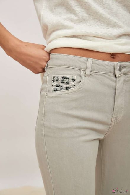 Broek Toxik3 hoge taille boyfriend fit leopard grijs
