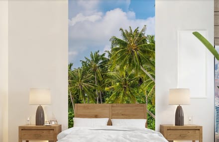Behang - Fotobehang Palmboom - Zee - Tropisch - Breedte 120 cm x hoogte 240 cm