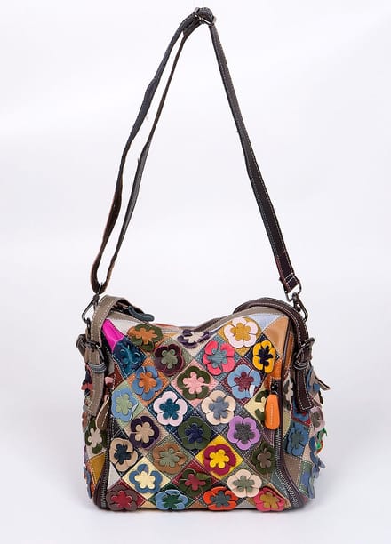 Boho Ibiza tas van patchwork stukjes leer model "Ebysos" by Viabologna.nl