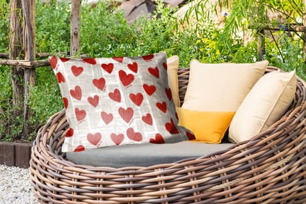 Buitenkussens - Hartjes - Krant - Loveyou - 60x40 cm - Weerbestendig
