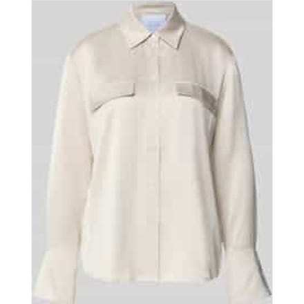 Satijnen blouse met knoopsluiting - curated by Anouk Yve