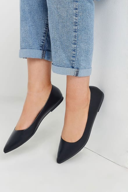 Yours Zwarte Puntige Ballerina's In Brede E En Extra Brede Eeepasvormsize 40EEE