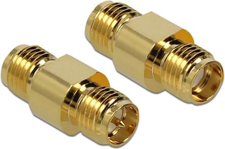 RP-SMA (v) - SMA (v) adapter - 50 Ohm / 10 GHz