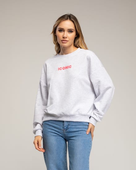 Sweatshirt met de tekst 'iconic' in neonkleur op de voorkant en de rug.