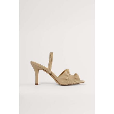 NA-KD Ruffled Vrouwen Sandalen - 37 - Beige