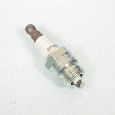 Bougie d'allumage NGK pour Auto BPM6F / 5950 / 10 Neuf