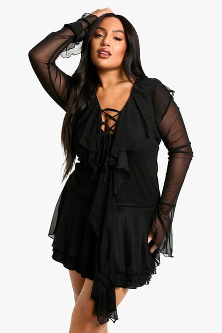 boohoo Dames Plus Mesh Ruffle Lace Up Skater jurk | Black | Maat: 28