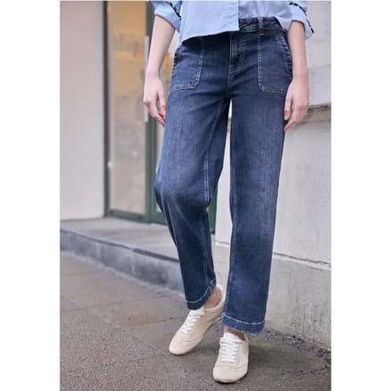Straight Legs jeans