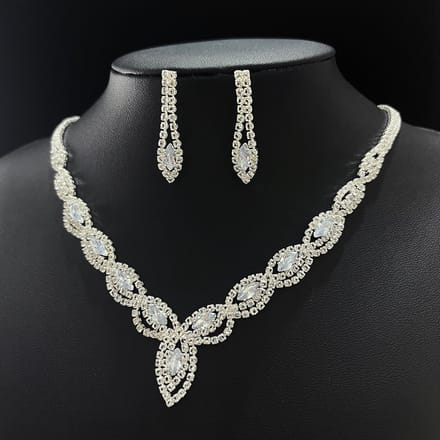 Ensemble de boucles d'oreilles et collier pour robe de mariée, accessoires de dîner élégants en œil de cheval argenté