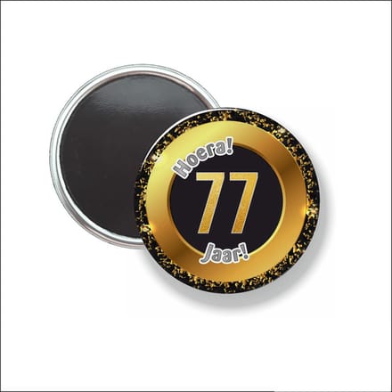 Button Met Magneet 58 MM - Hoera 77 Jaar - NIET VOOR KLEDING