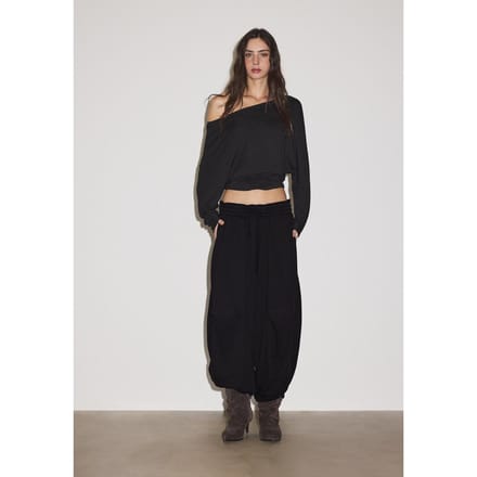 Stradivarius Asymmetrisch T-shirt met ceintuureffect  Zwart M