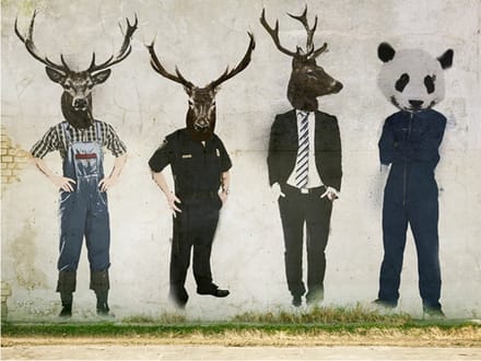 Fotobehang - Man or animal?.