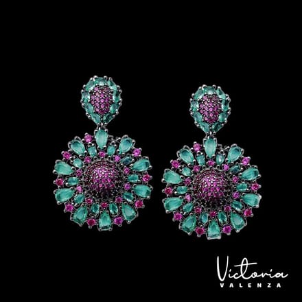 Victoria Valenza Fiore oorbellen - Messing - Groene Steen - Zwart