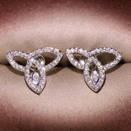 Version Coréenne Tempérament Raffiné Simple Sauvage Avec Boucles d'Oreilles Nœud Zircon Blanc Aiguille Douce Boucles d'Oreilles Net Rouge white