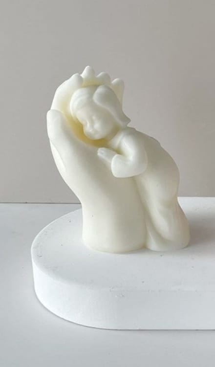 Beeld Kindje in Hand