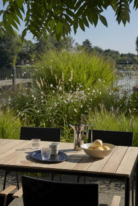 &Tradition Ville Outdoor stoel AV33 - warm black