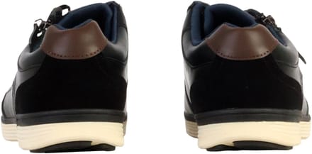 Lage sneakers met veters