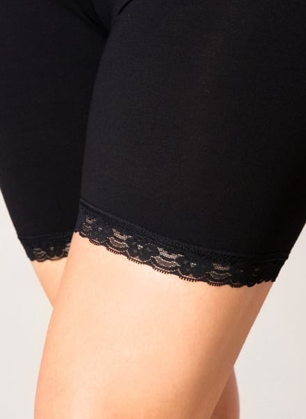 BASE LEVEL Keilani Short - Black - maat 36