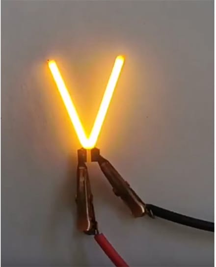 -V- COB LED 3V Filament Letter Geel 3 x 3 cm FPC 2200K 1W Warm-wit