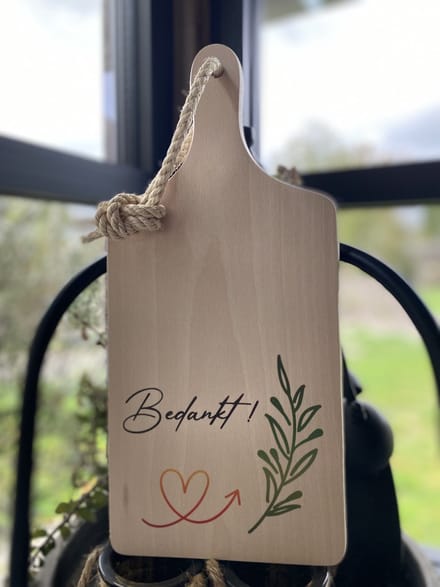 Creaties van Hier - moederdag - serveerplank - bedankt (kleur) - 35 cm - hout - moederdag cadeautje