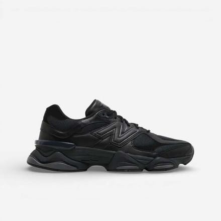 Lage Sneakers New Balance 9060 Triple Black Leather