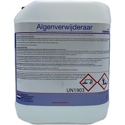 Algenverwijderaar geconcentreerd