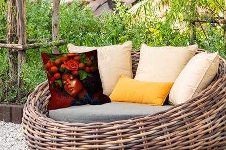 Tuinkussen - Vrouw - lychee - exotisch - 40x40 cm - Weerbestendig