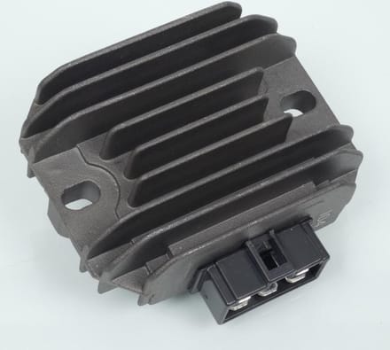 spanningsgelijkrichter rms voor scooter piaggio 125 x9 evolution 2006 58090r nieuw