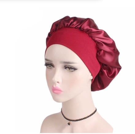 New Age Devi -  Satijnen Nachtrust Cap - Breedgerande Unisex slaapmuts Wijn Rood