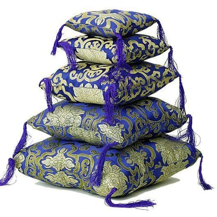 Klankschaalkussen Blauw met bloemmotief - 21x21x6 - M