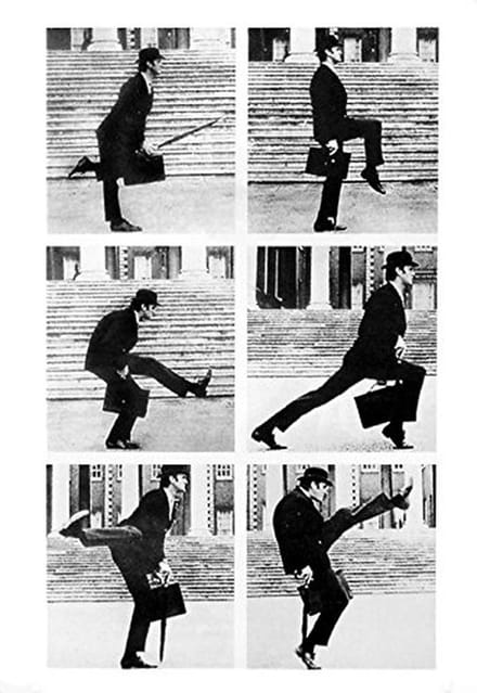 Silly Walks Poster 49 cm x 69 cm met Gratis Verrassingsposter