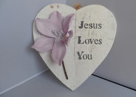 Wandbord Jesus loves you