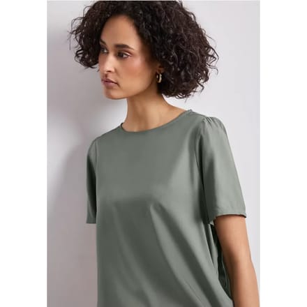 Blouse met ronde hals en korte pofmouwen