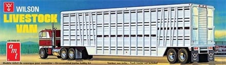 AMT Modelbouwpakket Militaire voertuigen - 1106 Wilson Livestock Van Trailer Plastic - 1:25 - Modelbouw