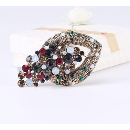 Modieuze , Delicate En Creatieve Strass Broche Legering Vintage Dames Broche High-End Kleding Accessoires Speld gray