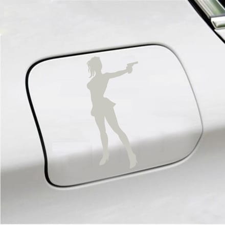 Bumpersticker - Vrouw Met Geweer - 8 X 16 - Zilver