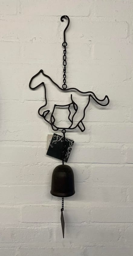 J-Line paard hanger + bel bruin 27x8x55cm