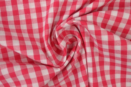 Ruitjesstof - Donkerroze 6,5mm ruit - 1 meter - Per meter - 150cm breed