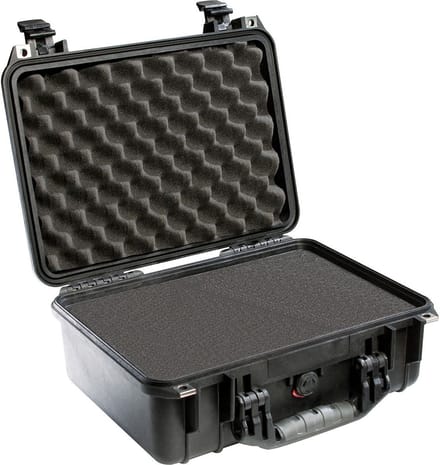 Peli 1500 Waterdichte Camerakoffer Zwart met foam interieur