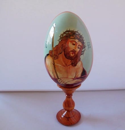 EI handbeschilderd met Jezus.