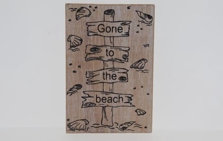Postkaart hout Gone tothe Beach