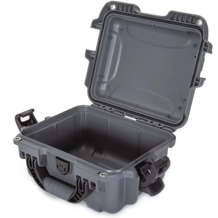 Nanuk 905 Case w/padded divider - Graphite