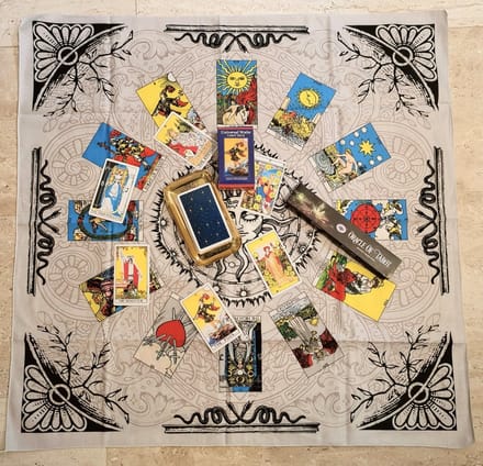 Klassieke Tarot Set - Tarot Deck met Luxe Messing Kaarttray en Tarotkleed - Tarot Kado
