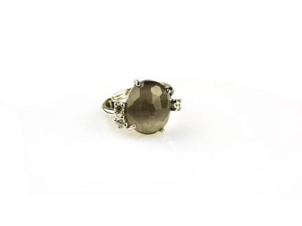 ring in zilver model eclips gezet met grijze steen en cubic zirconia