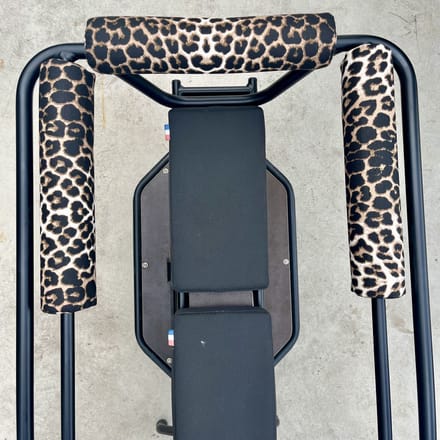 Longtail kussen - Monkeybar - Leopard Luipaard