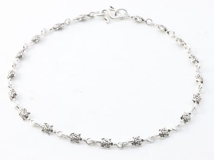 Fijne zilveren enkelband met schildpadden