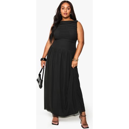 boohoo Dames Plus Mesh Geruched Drop Hem Maxijurk | Zwart | Maat: 46